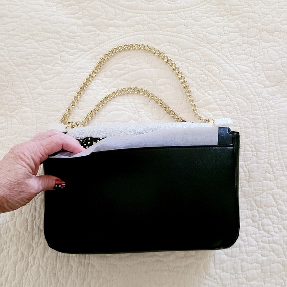 👀50% OFF‼️NWT👜‼️Victoria Secret Laser Cut Floral Pattern Handbag - Picture 9 of 14